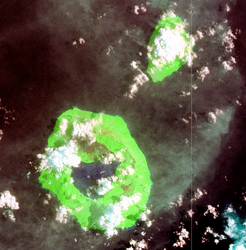 NASA-Satellitenbild (Geocover 2000)Tofua ist die größere InselIm Nordosten liegt Kao