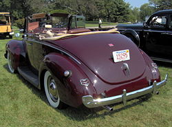 Ford V8 Deluxe Cabriolet Modell 01A (1940)