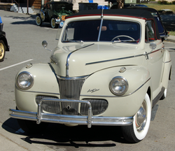 Ford Super Deluxe Cabriolet Modell 11A (1941)