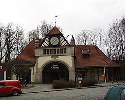 Empfangsgebäude des Bahnhofs Berlin-Grunewald
