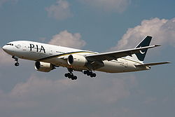 Eine Boeing 777-200 der PIA