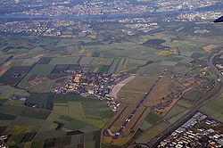 Aéroport militaire de Mechtildshausen.jpg