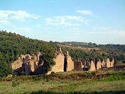 Corazzo, Klosterruine