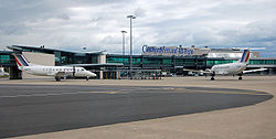 Aeroport clermont ferrand auvergne 2007.jpg