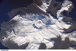 NASA-Bild von Mount Akutan
