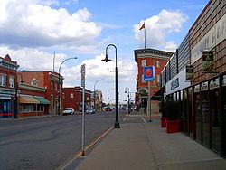 Die Main Street in Lacombe