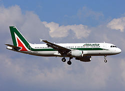 Airbus A320-200 der Alitalia in aktueller Lackierung