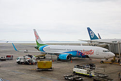 Another view of Air Vanuatu's 737-800 YJ-AV1, Auckland, April 2008.jpg