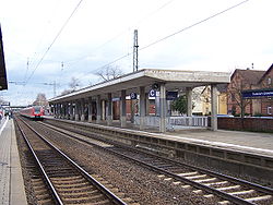 Bahnhof Frankfurt-Griesheim, Hausbahnsteig.jpg
