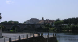 Bergerac mit dem Fluss Dordogne