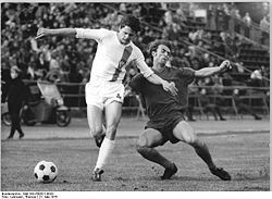 Eigendorf (l.) 1975 im Trikot des BFC Dynamo