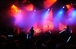 Delphic unterstützen Bloc Party als Teil des iTunes-Festivals im Juli 2009