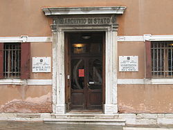 Eingang, seit 1815/17 bei den Frari