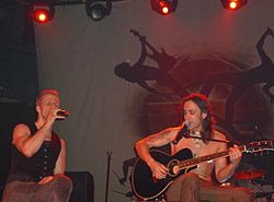 Gary Cherone und Nuno Bettencourt bei einem Live-Auftritt in Madrid, 31. Oktober 2008.