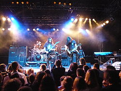 Firewind live bei einem Konzert in Paris 2008