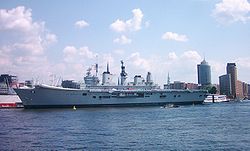 Flugzeugträger Ark Royal Hamburg 05.jpg