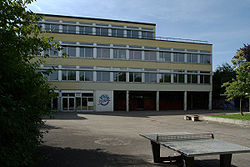 Hans Grueninger Gymnasium Markgroeningen.jpg
