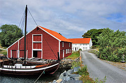 Zufahrt zum Herøy Kystmuseum und zum Herøy amfi