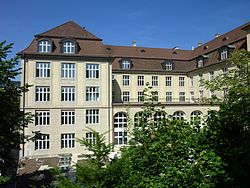 Hauptgebäude Kantonsschule Hohe Promenade mit Turnhallentrakt
