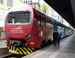 Komposition des Malpensa Express im Bahnhof Cadorna