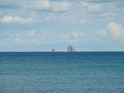 Die Fratelli-Inseln vom Kap Serrat aus gesehen
