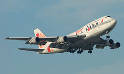 Eine Boeing 747-300 der JALways