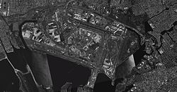 Satellitenbild des Flughafens