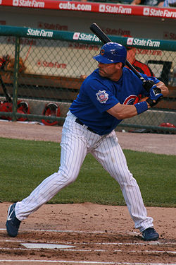 Jim Edmonds am Schlag für die Chicago Cubs 2008