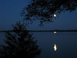 Der Mond am Jezioro Łaśmiady (Laschmiedensee)
