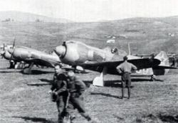 Lawotschkin La-5FN des 1. Tschechoslowakischen Jagdfliegergeschwaders während des slowakischen Nationalaufstandes im September 1944 auf dem Flugplatz Zolná