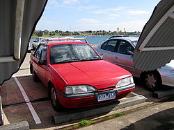Holden JE Camira (1987–1989)