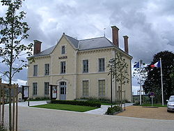Das Rathaus von Argentré seit 2007 (Ehemaliges Pfarrhaus)
