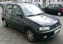 Mazda Demio (1998–2000)