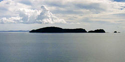 Motukawao Islands im Hauraki Gulf, Sicht von der Amodeo Bay nahe Colville