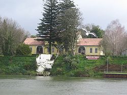 Blick über den Río Valdivia auf die Isla Teja
