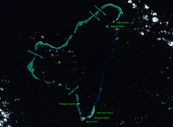 NASA-Satellitenbild in Falschfarben, mit Inselnamen ergänzt