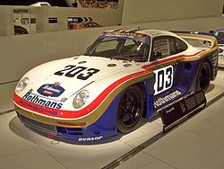 Porsche 961 IMSA-GTX mit Startnummer 203 im Porsche-Museum