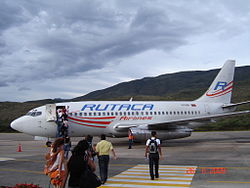 RUTACA Boeing 737-200 San Antonio del Táchira Airport.jpg