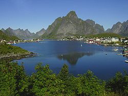 Hauptort Reine am Vestfjord
