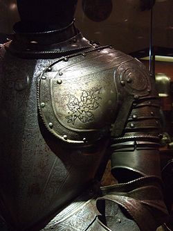 Ritterrüstung (suit of armor)- Grandmasters palace, Valletta, Malta.jpg