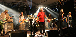 Rodgau-Monotones und Henni Nachtsheim bei einem Konzert in Rodgau (2010)