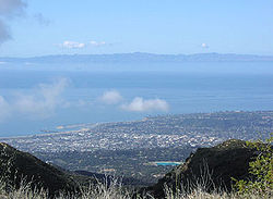 Blick über Santa Barbara und den Santa-Barbara-Kanal