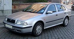 Škoda Octavia I Limousine (1996–2000)