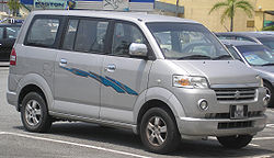 Vorfaceliftvariante des Suzuki APV