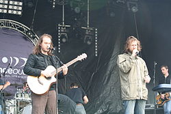 Die Künstler bei einem Live-Auftritt in Saint-Lo (21. Juni 2009)