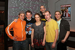 Ensemble des Vollplaybacktheaters nach Auftritt im Kulturzentrum Kreuz in Fulda (Februar 2011)