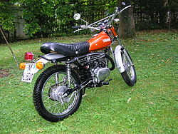 Yamaha 125 E 125 DT Bj.1972.jpg