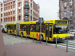 Yellow Bus in Katowice (Neoplan).jpg