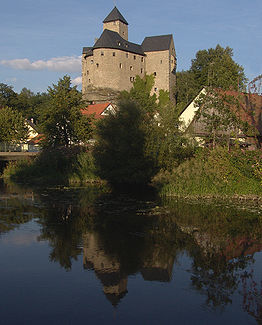 Waldnaab bei der Burg Falkenberg