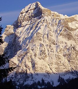 Nordwest- und Westwand des Ammertenhorns im Abendlicht